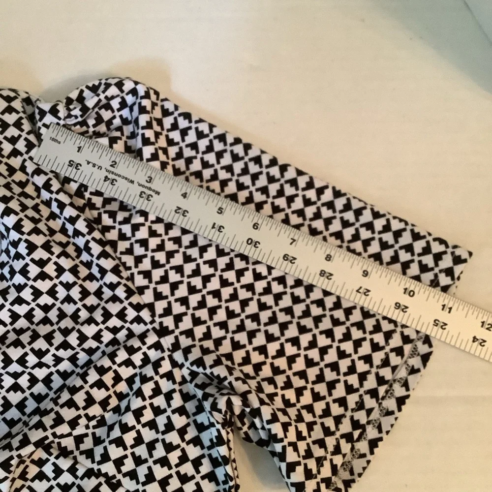Liz Claiborne Top Short Sleeve White Geo Size XL New - Picture 5 of 11